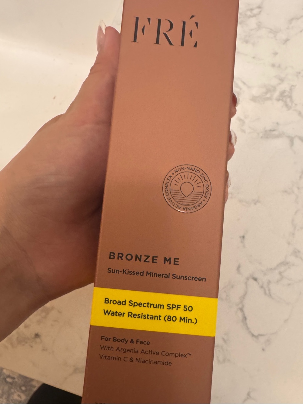 FRÉ Bronze Me Sun-Kissed‎ Mineral Sunscreen - Picture 2 of 3